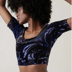 NWT Athleta Exhilarate Velvet Crop Stretch Built In Removable Pads Bra